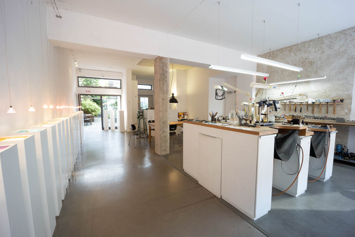 interior_heavy_metal_2021-8675